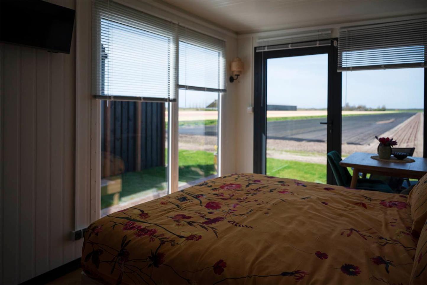 Bloem & Bed Bed and Breakfast 't Zand Buitenkant foto
